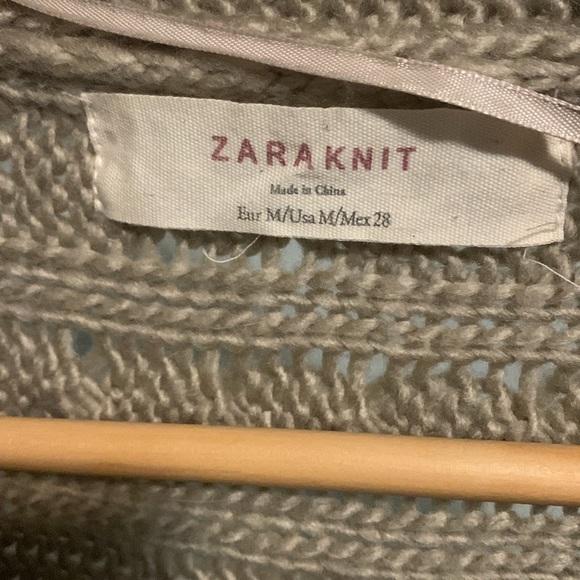 Zara Knit, beige, size Medium - Picture 2 of 4